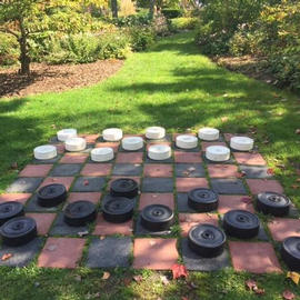 Vermont Resort Chess Set Garden